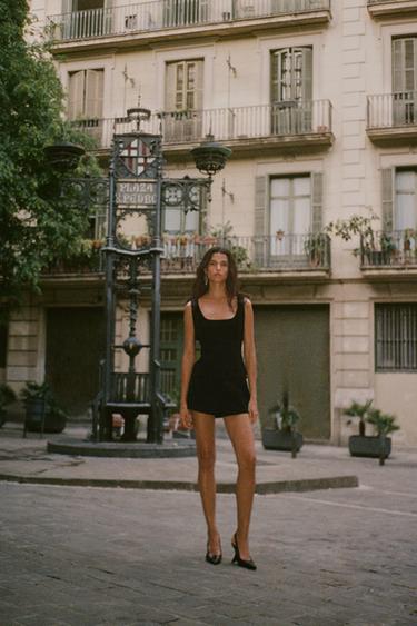 Zaras STRETCHTOPP MED ROSETTER - Svart