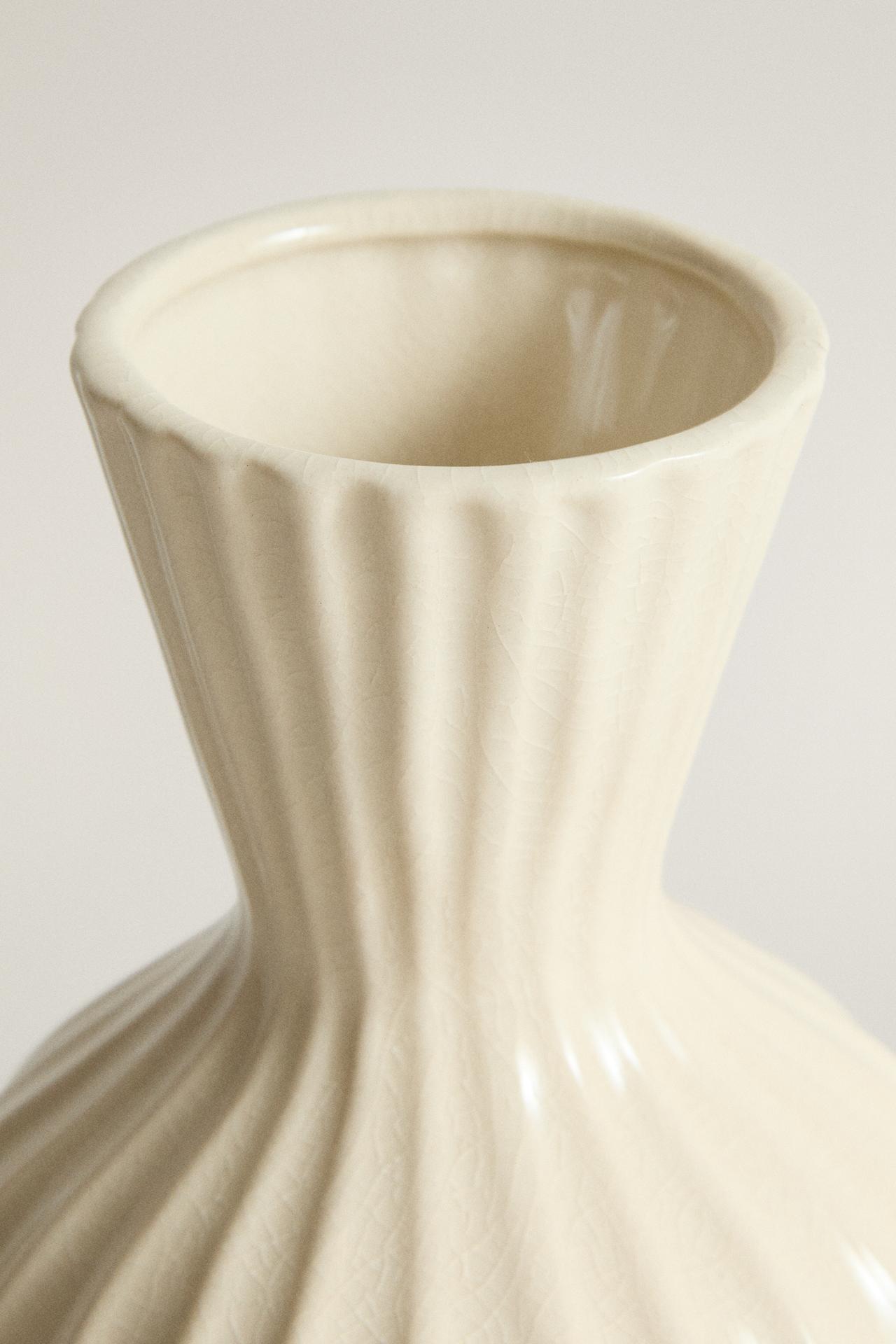 SMALL STRIPED GLAZED CERAMIC VASE — Cream