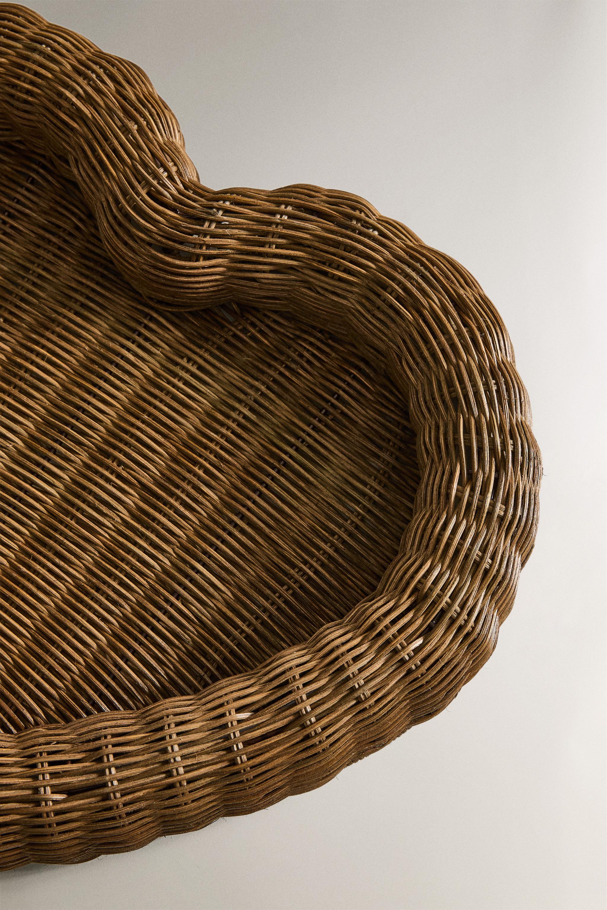 CHRISTMAS HEART RATTAN TRAY