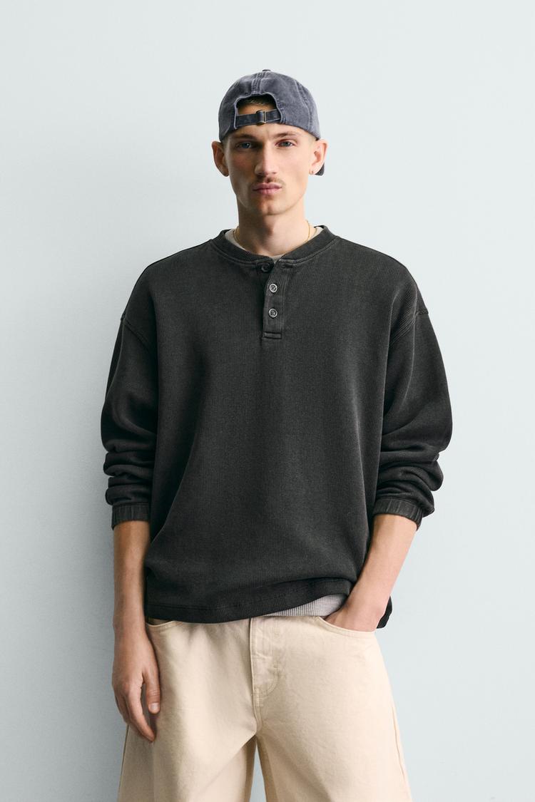 ZARA TEXTURED HENLEY SWEATSHIRT