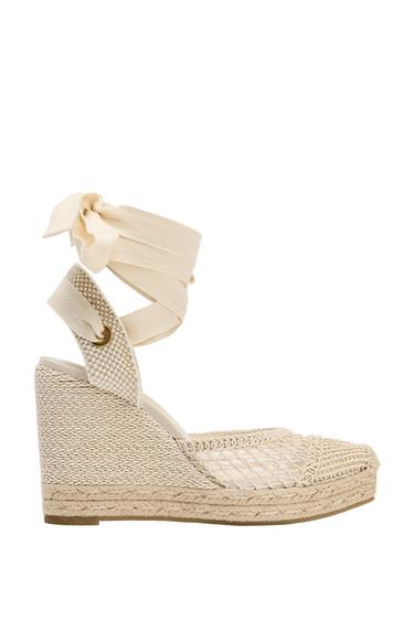 SANDALE ORTOPEDIKE ME TRUP TË THURUR - E bardhë e papërpunuar nga Zara