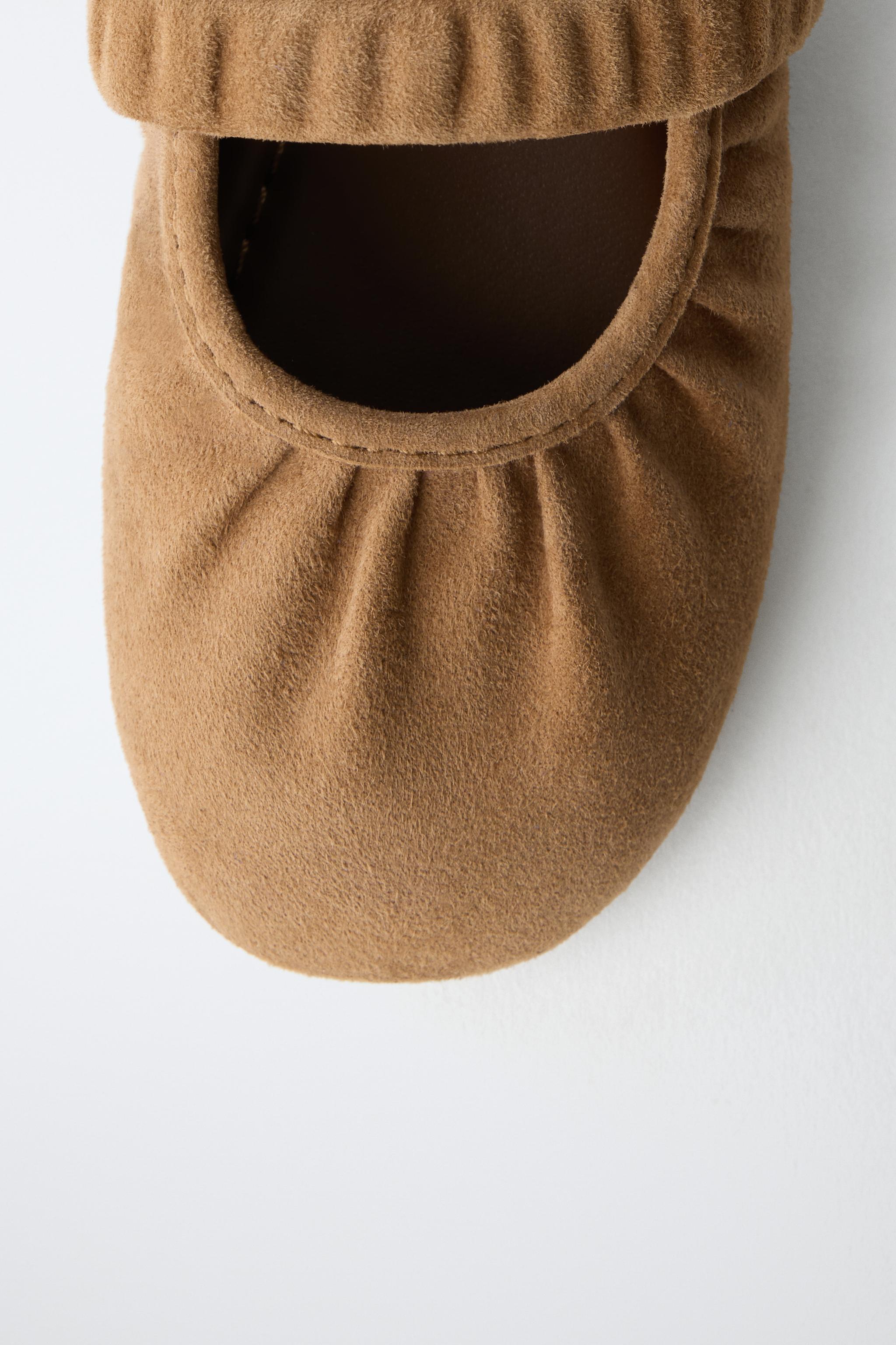 LEATHER RUCHED BALLET FLATS