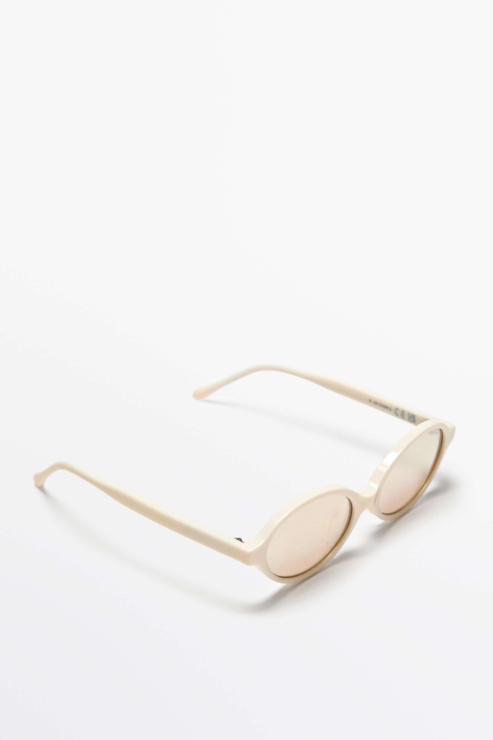 Petites lunettes de soleil