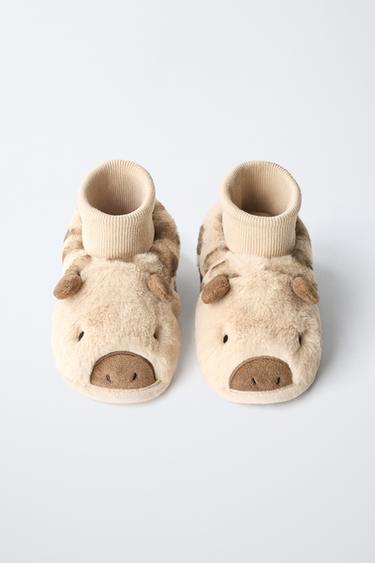 GIRAFFE SLIPPERS - Sand Brown by Zara