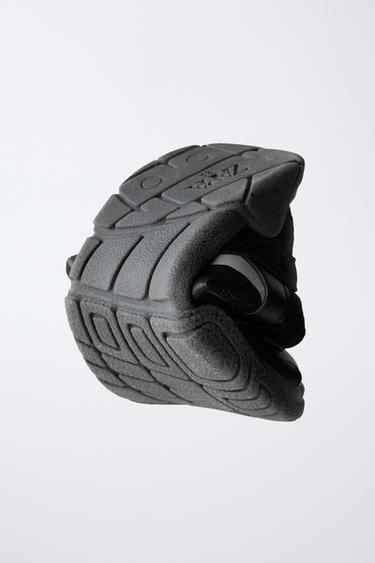BAREFOOT TRAINERS - Black by Zara - Image 2
