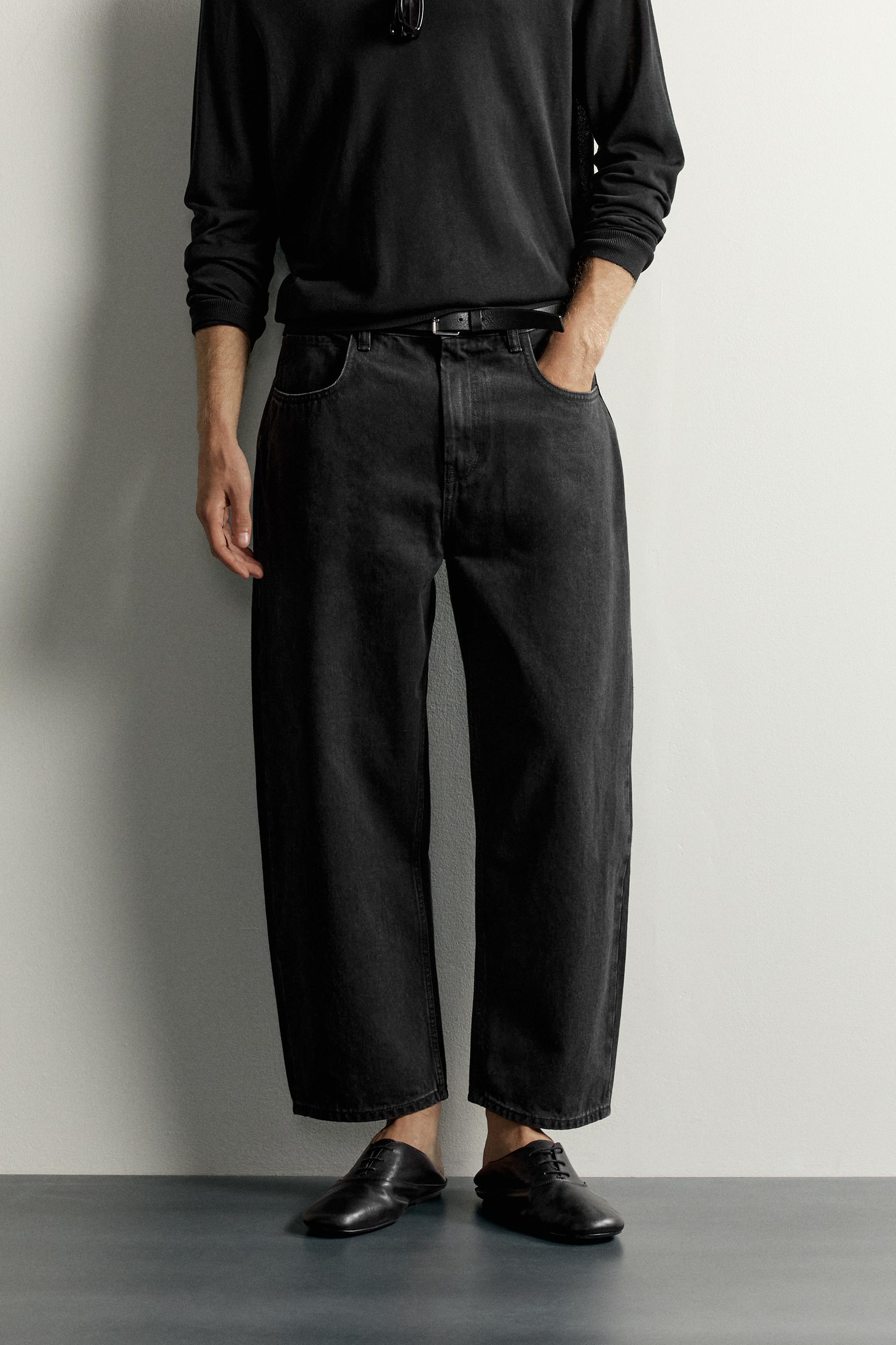 TAPERED WIDE-FIT JEANS — Black