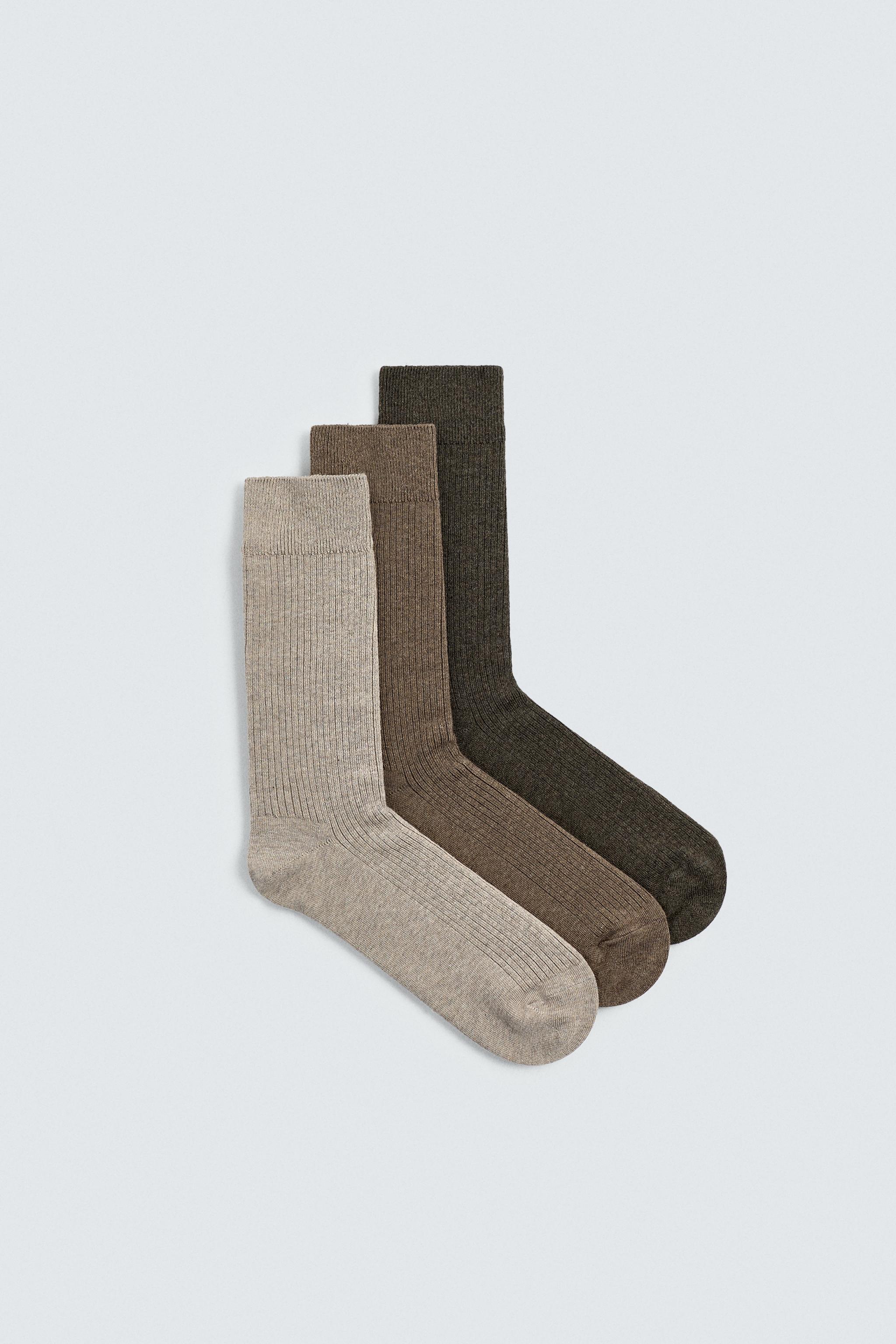 THREE-PACK OF BASIC RIBBED SOCKS