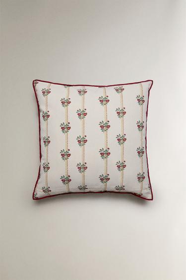 HOUSSE DE COUSSIN RAYURES ET FLEURS - Écru de Zara - Image 2