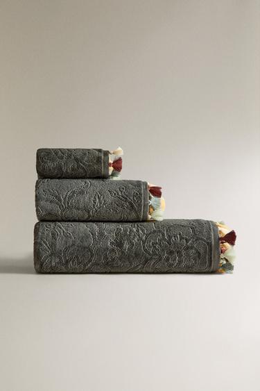 SERVIETTE DE BAIN POMPONS JACQUARD - Vert chiné de Zara