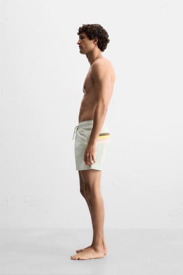 MID-LENGTH CONTRAST STRIPE SWIMMING TRUNKS - Sea green by Zara - Image 4