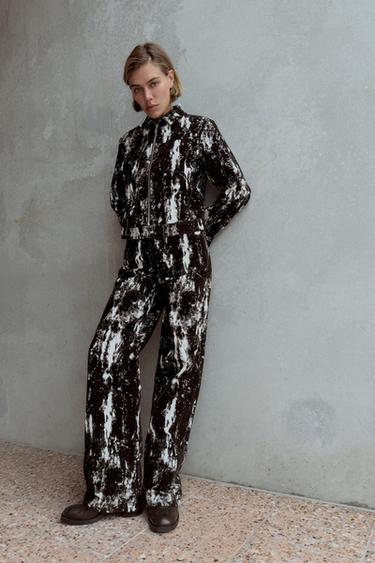 CAZADORA FLOCADA ESTAMPADO ANIMAL - marron/blanco de Zara