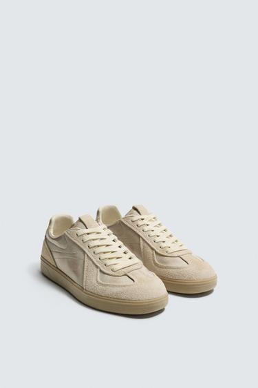 حذاء رياضي بتصميم قديم - بني رملي by Zara