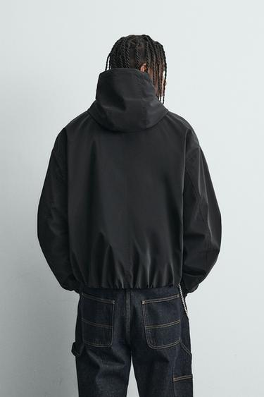 BLOUSON TECHNIQUE LÉGER À CAPUCHE - Noir de Zara - Image 2