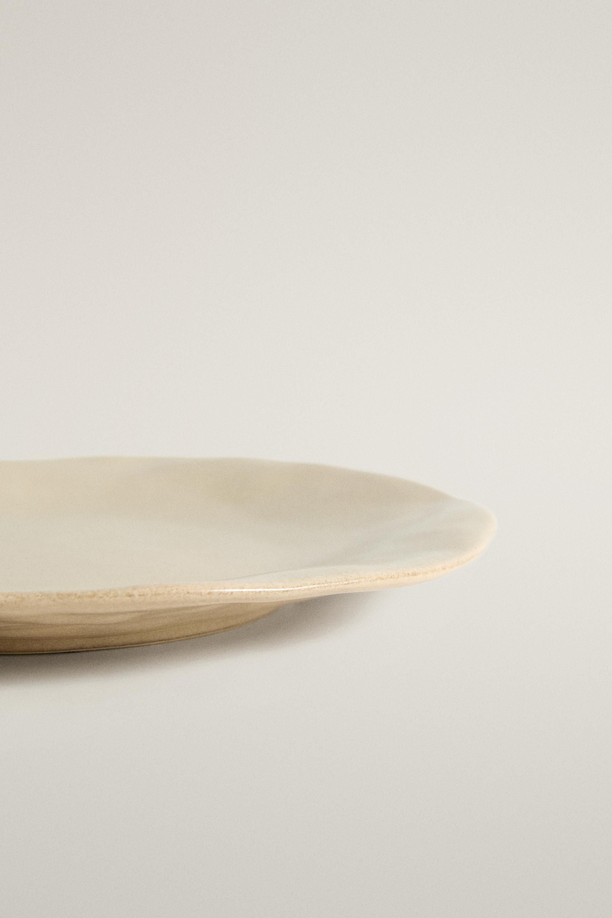 IRREGULAR STONEWARE DESSERT PLATE