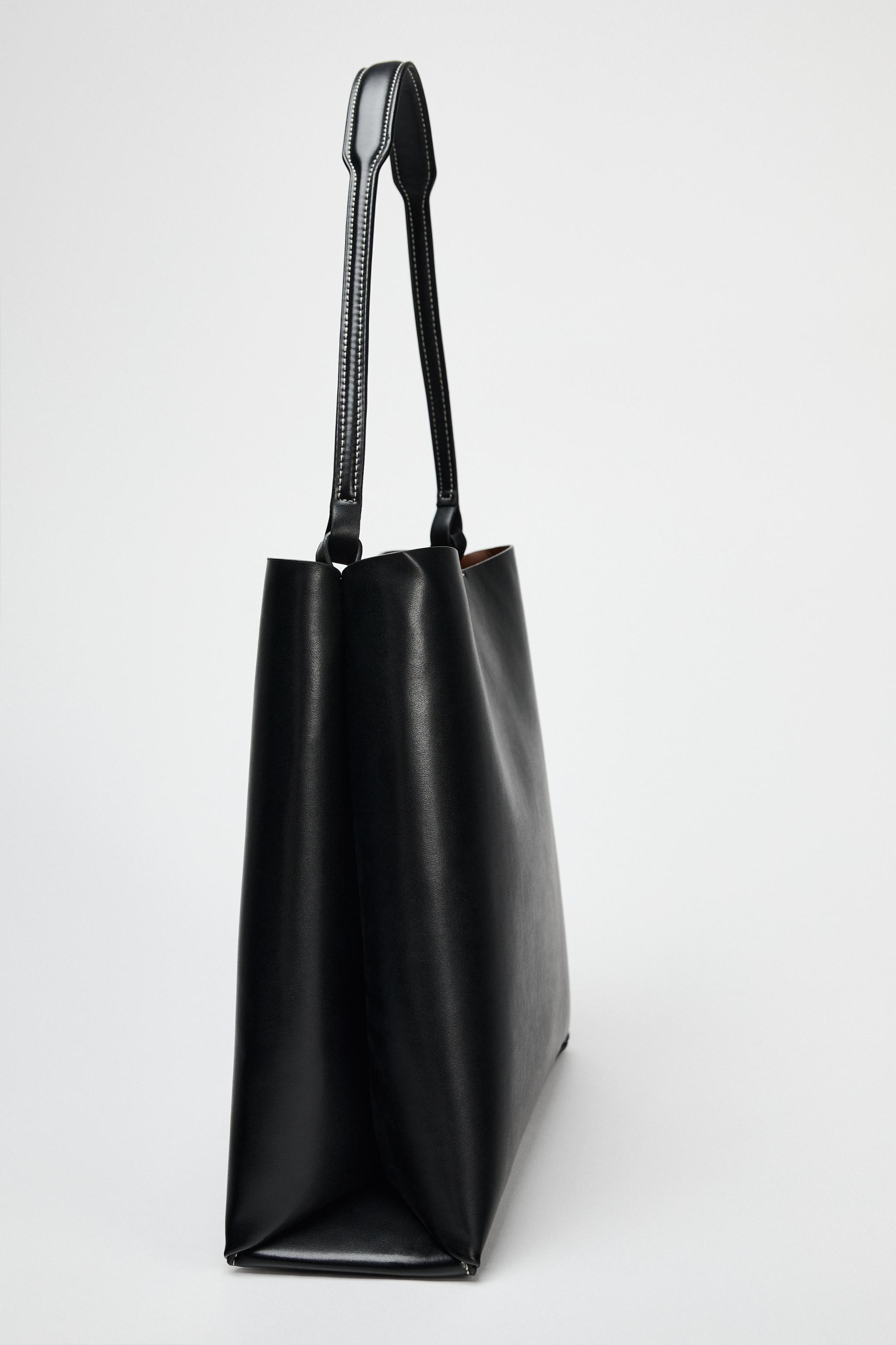 MINIMALIST BUCKET BAG - Black | ZARA Canada