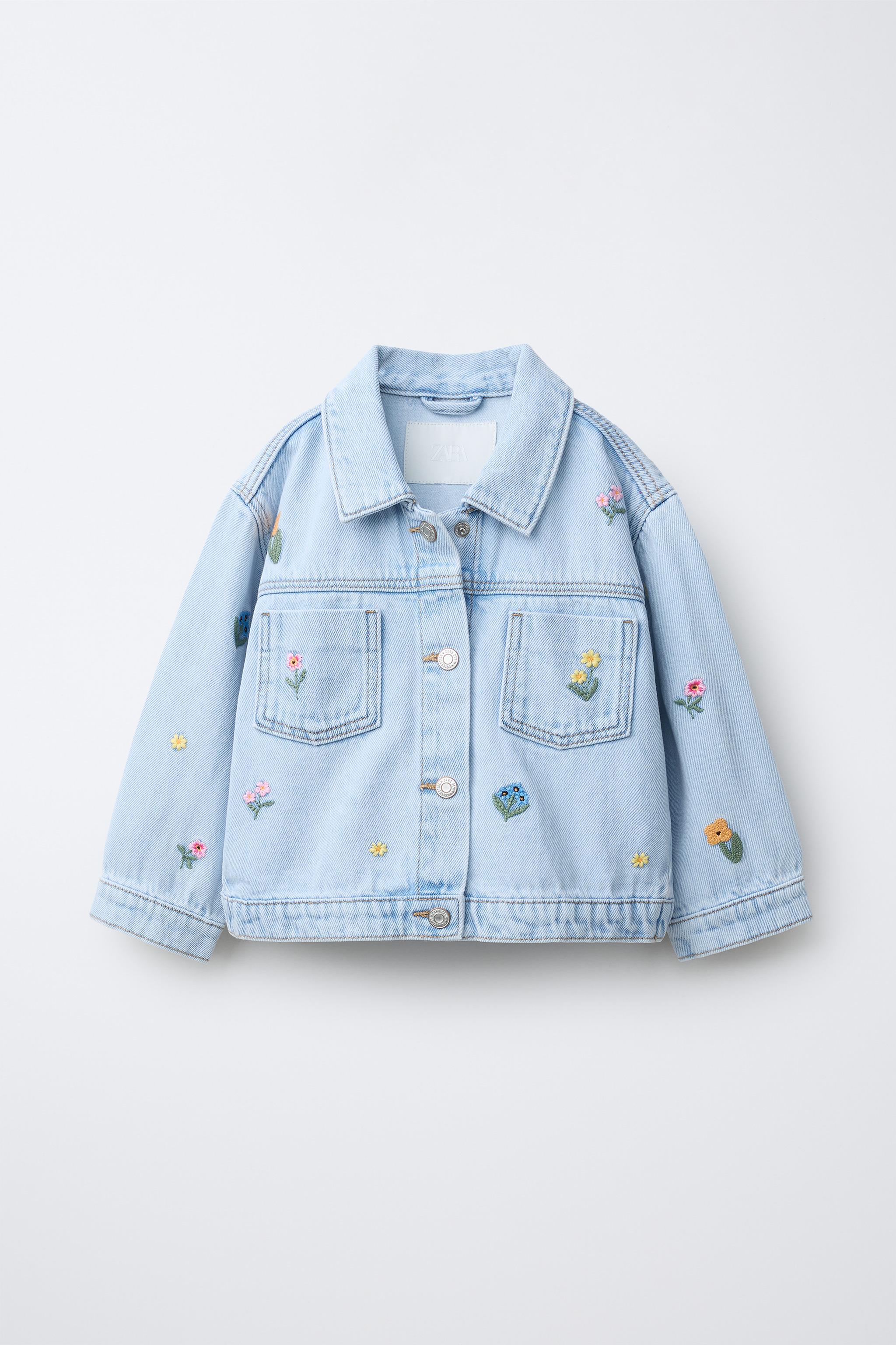 VESTE EN JEAN À FLEURS BRODÉES