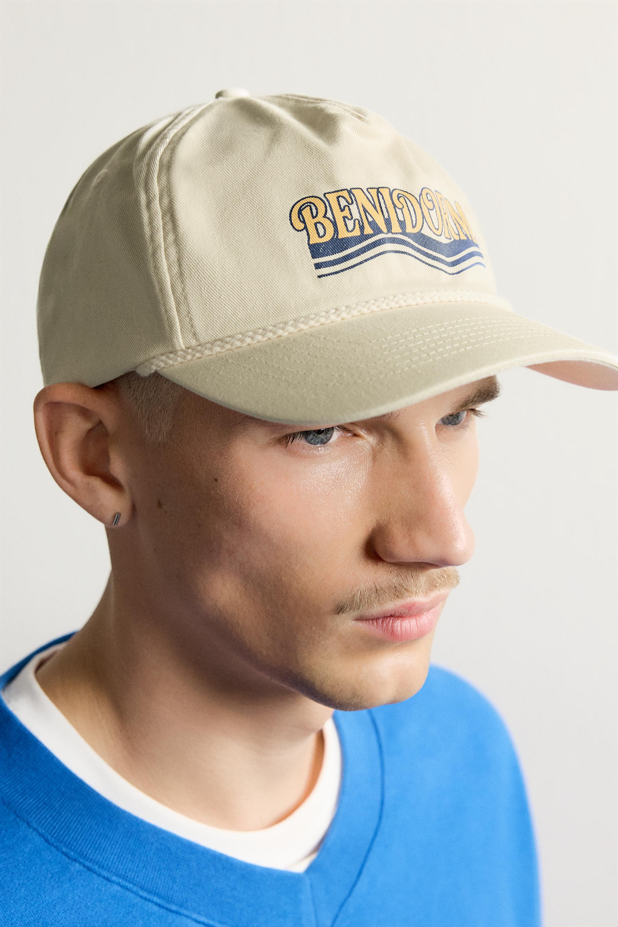 BENIDORM CAP ©MARTIN PARR @ DMB