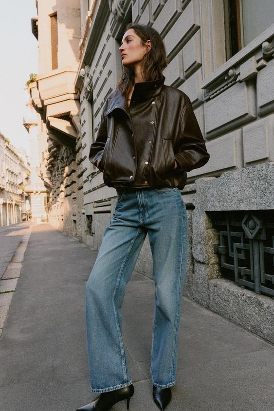 CAZADORA BOMBER EFECTO PIEL CUELLO SUBIDO - Marrón de Zara - Imagen 0