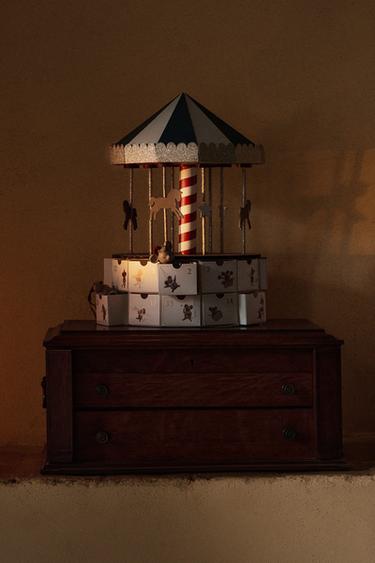 CALENDRIER DE L’AVENT CARROUSEL NOËL - Multicolore de Zara