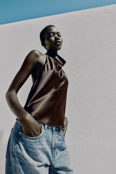 TOP HALTER SATINÉ - Marron de Zara - Image 3