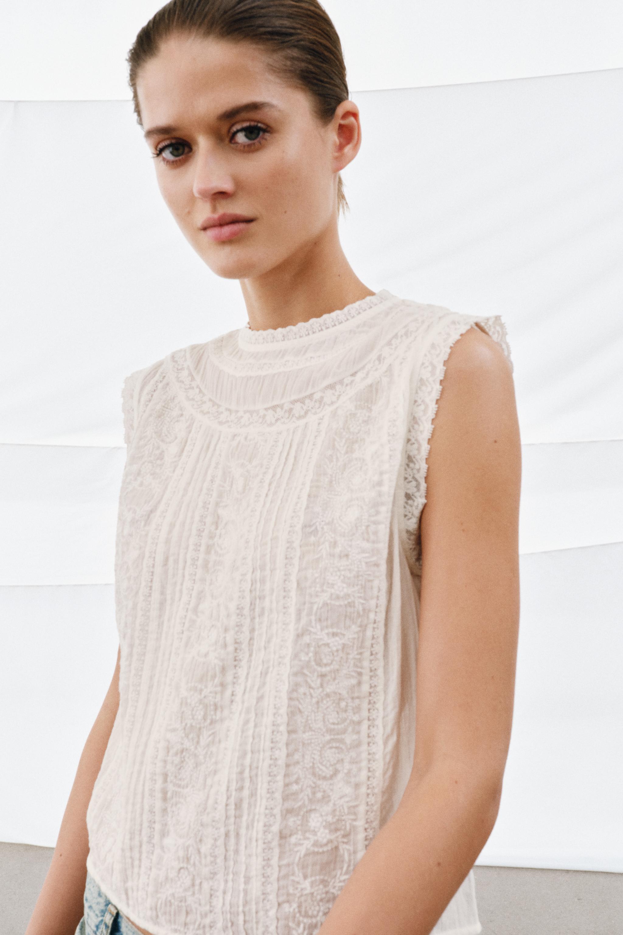 ZW COLLECTION EMBROIDERED SLEEVELESS TOP