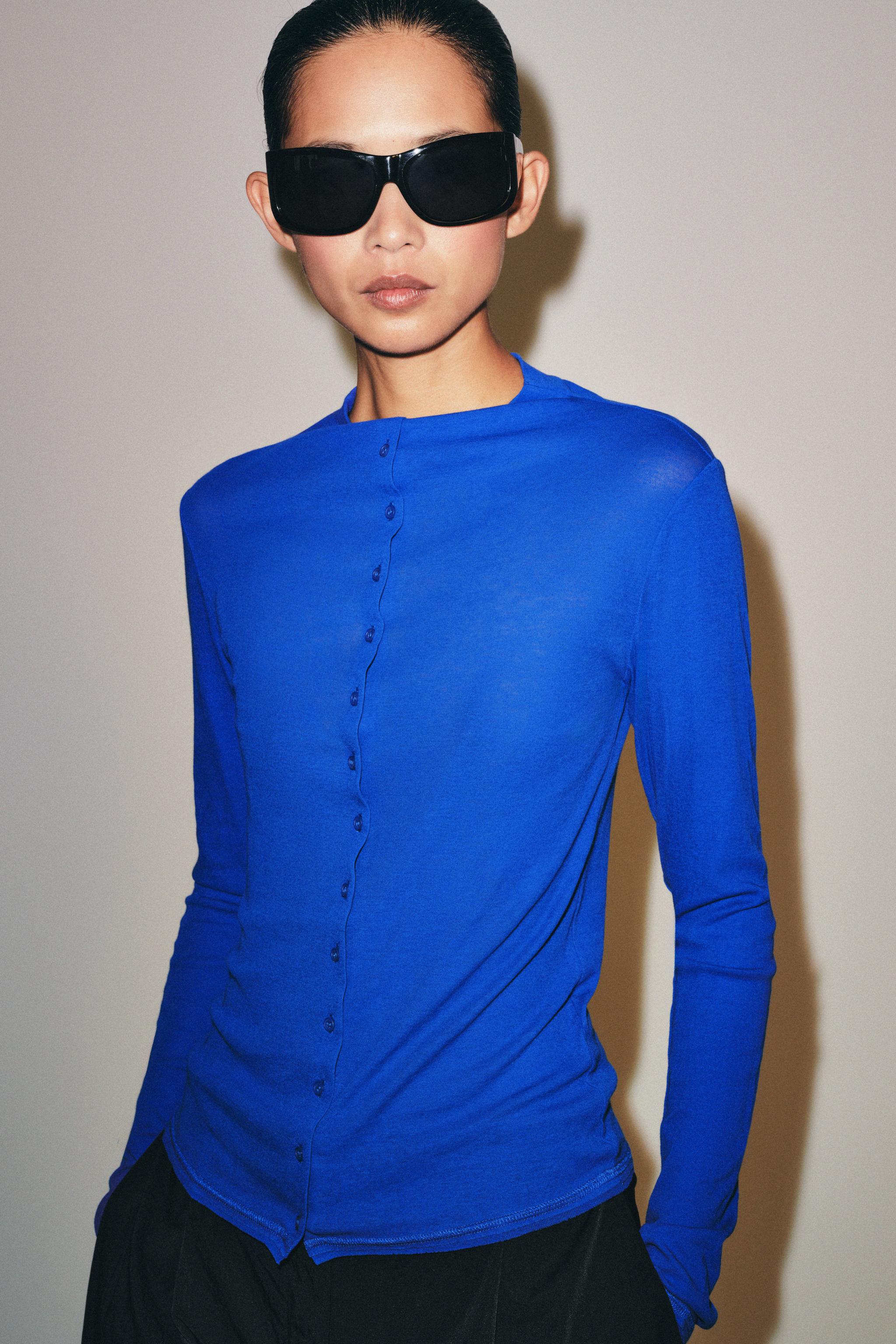 BUTTONED HIGH NECK TOP — Blue