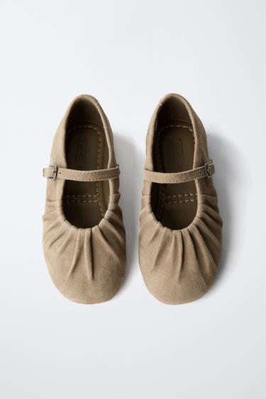 BALLERINES EN CUIR - Gris taupe de Zara - Image 4