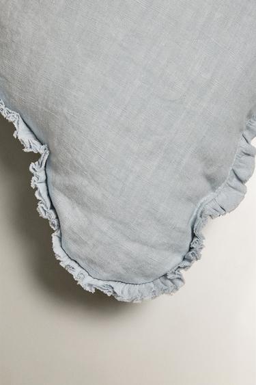 KIDS' LINEN CLOUD CUSHION - Light blue by Zara - Image 1