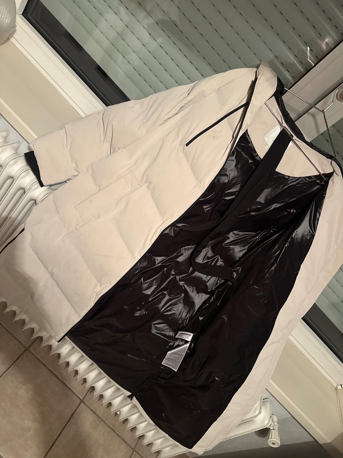 LONG RUBBERISED HOODED WINDPROOF ANORAK - Image 3