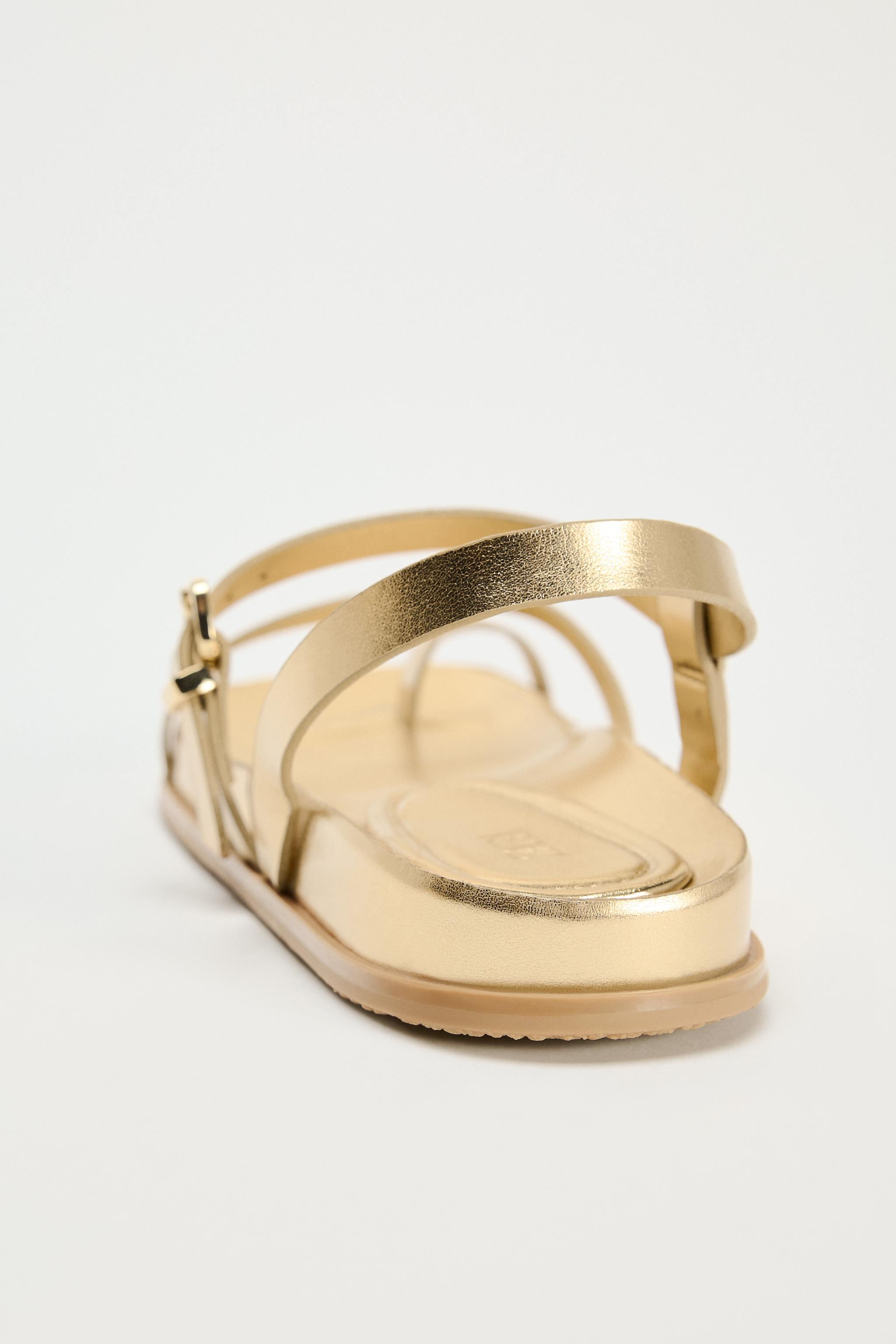 FLAT METALLIC SANDALS
