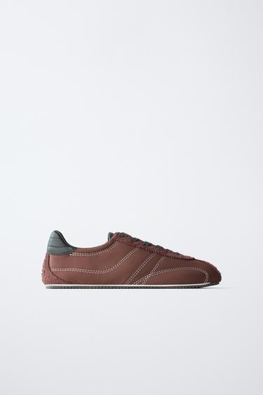 SNEAKERS MED TYND SÅL - granatrød fra Zara