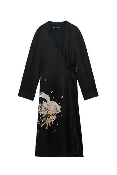 EMBROIDERED KIMONO