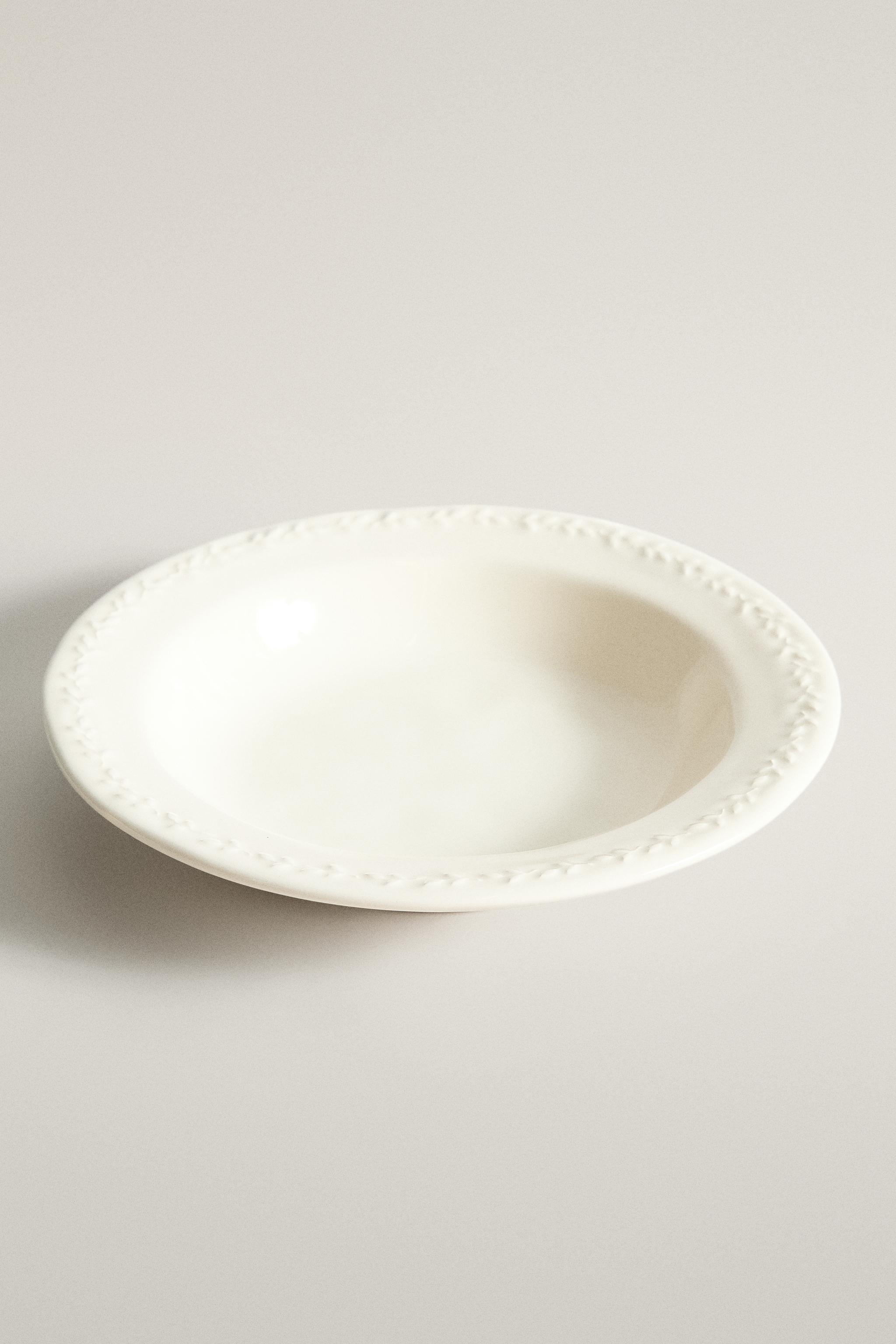 ASSIETTE CREUSE FAÏENCE BORD RELIEF