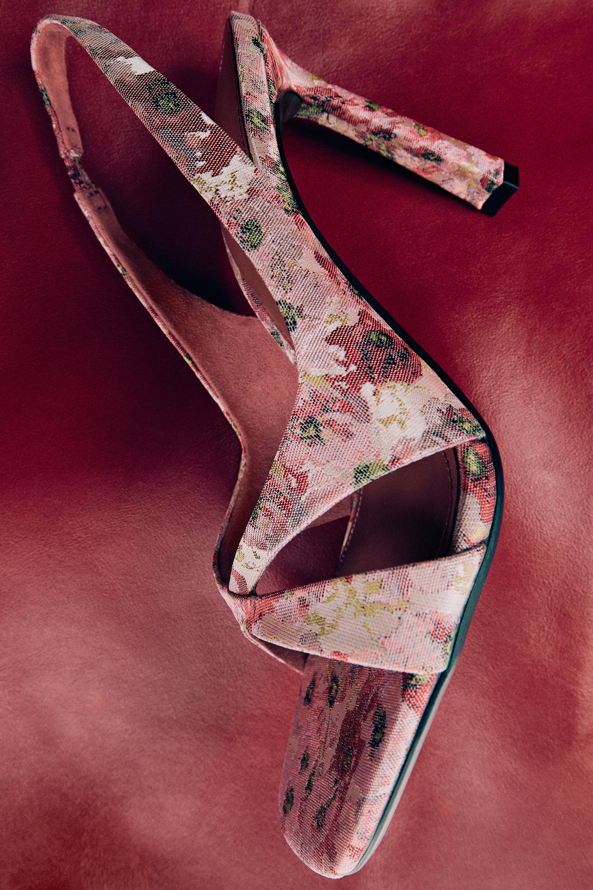 FLORAL PRINT HEELED SANDALS — Multi-color