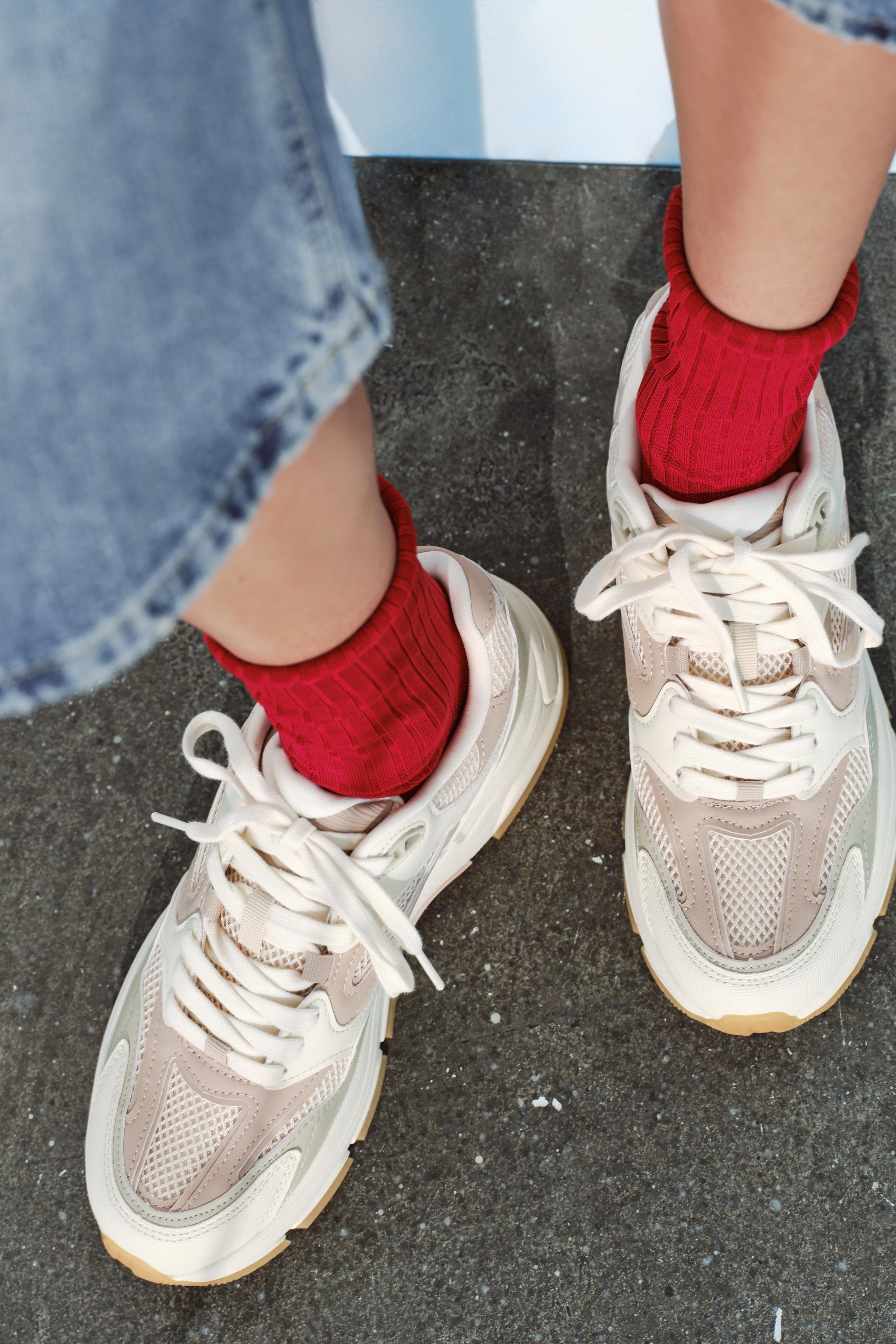 Zapatos reebok blancos 2025 para mujer zara