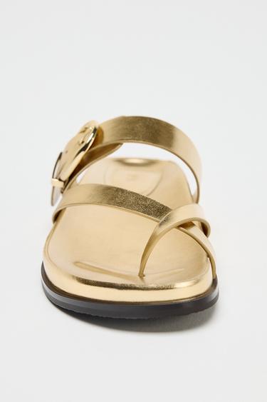 SANDALES BRIDES CROISÉES EFFET MÉTALLISÉ - Or de Zara - Image 4