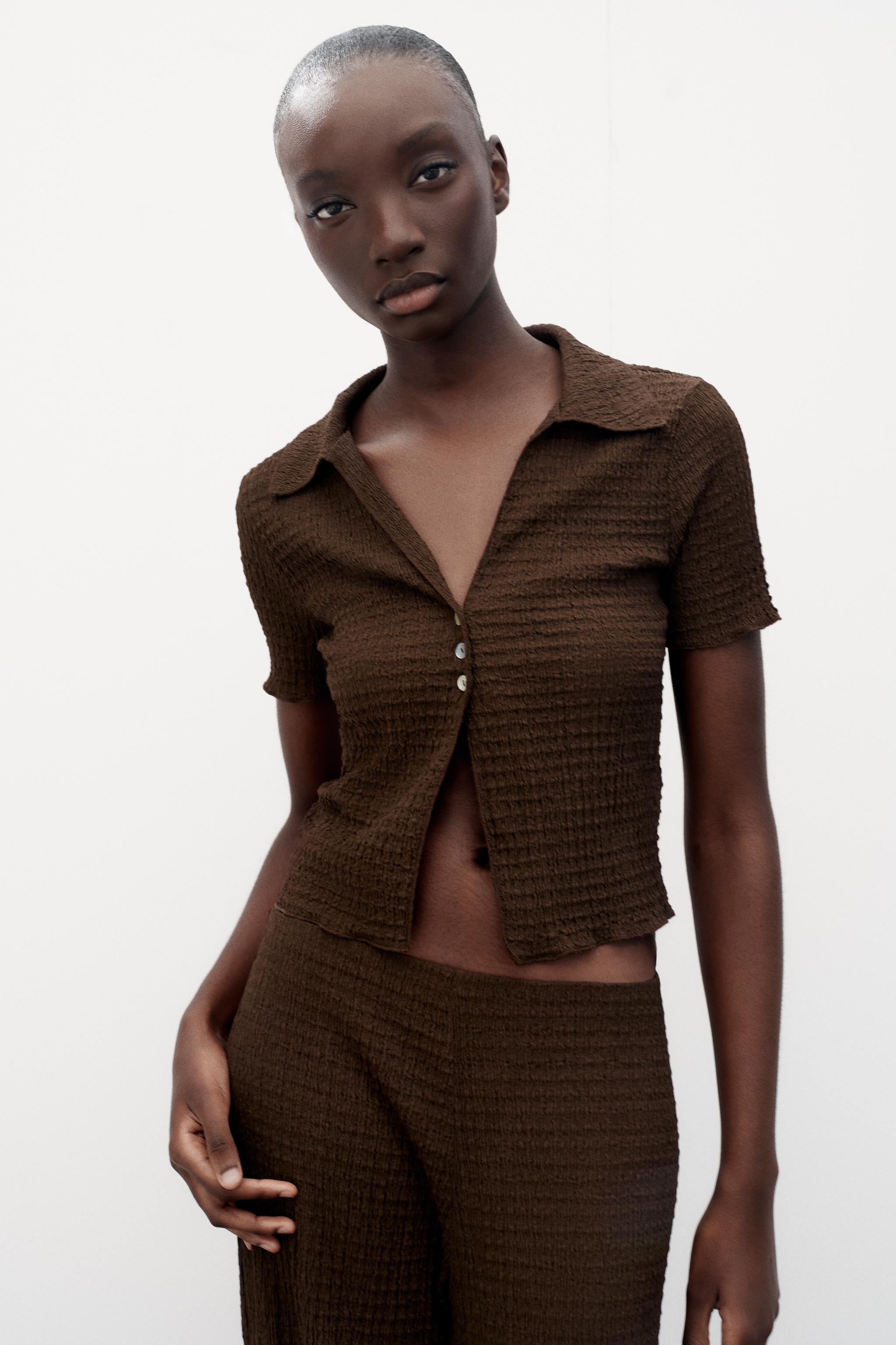 TEXTURED CROP TOP — Dark brown