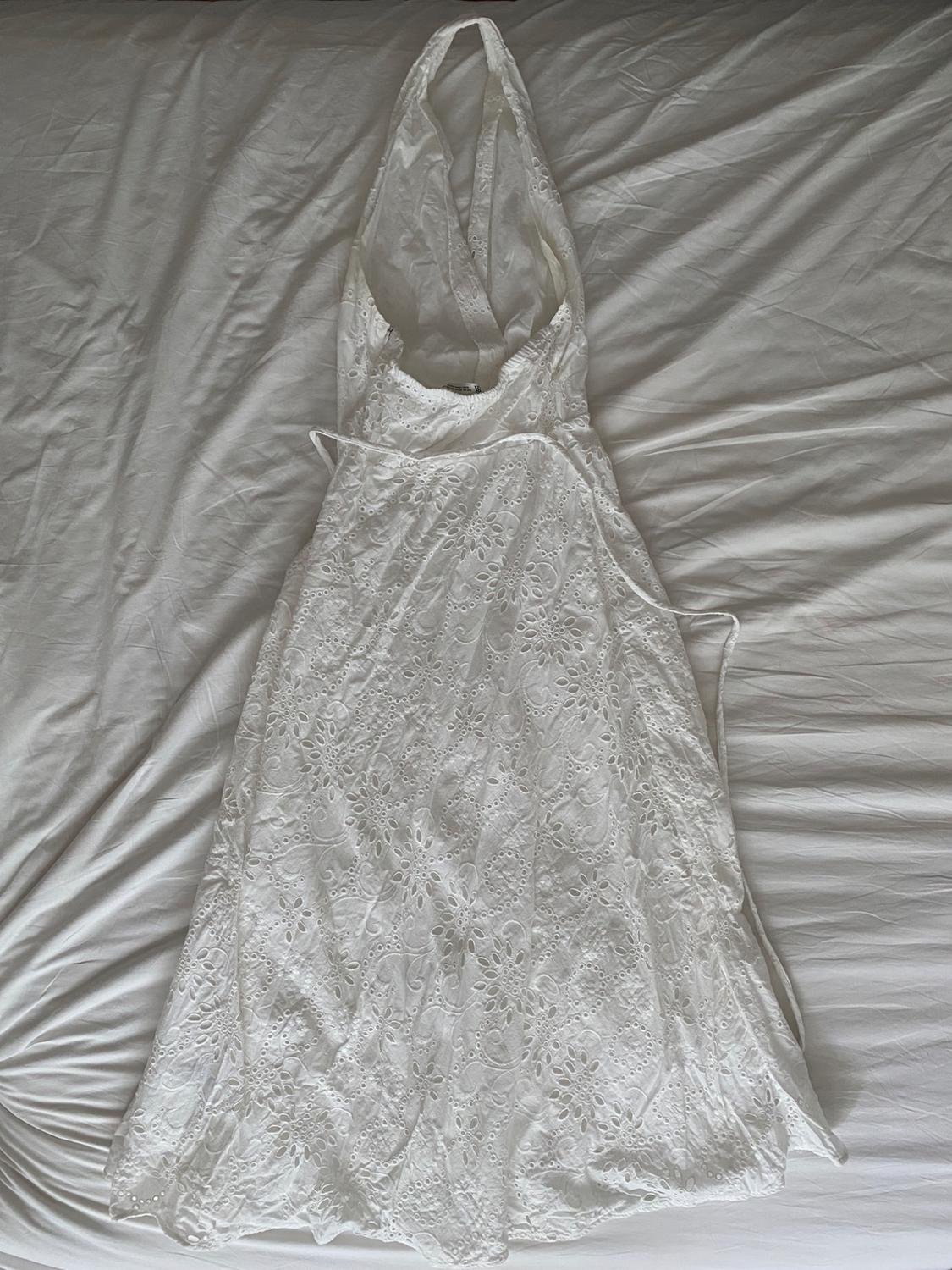 ZW COLLECTION HALTER DRESS WITH CUTWORK EMBROIDERY - Image 3