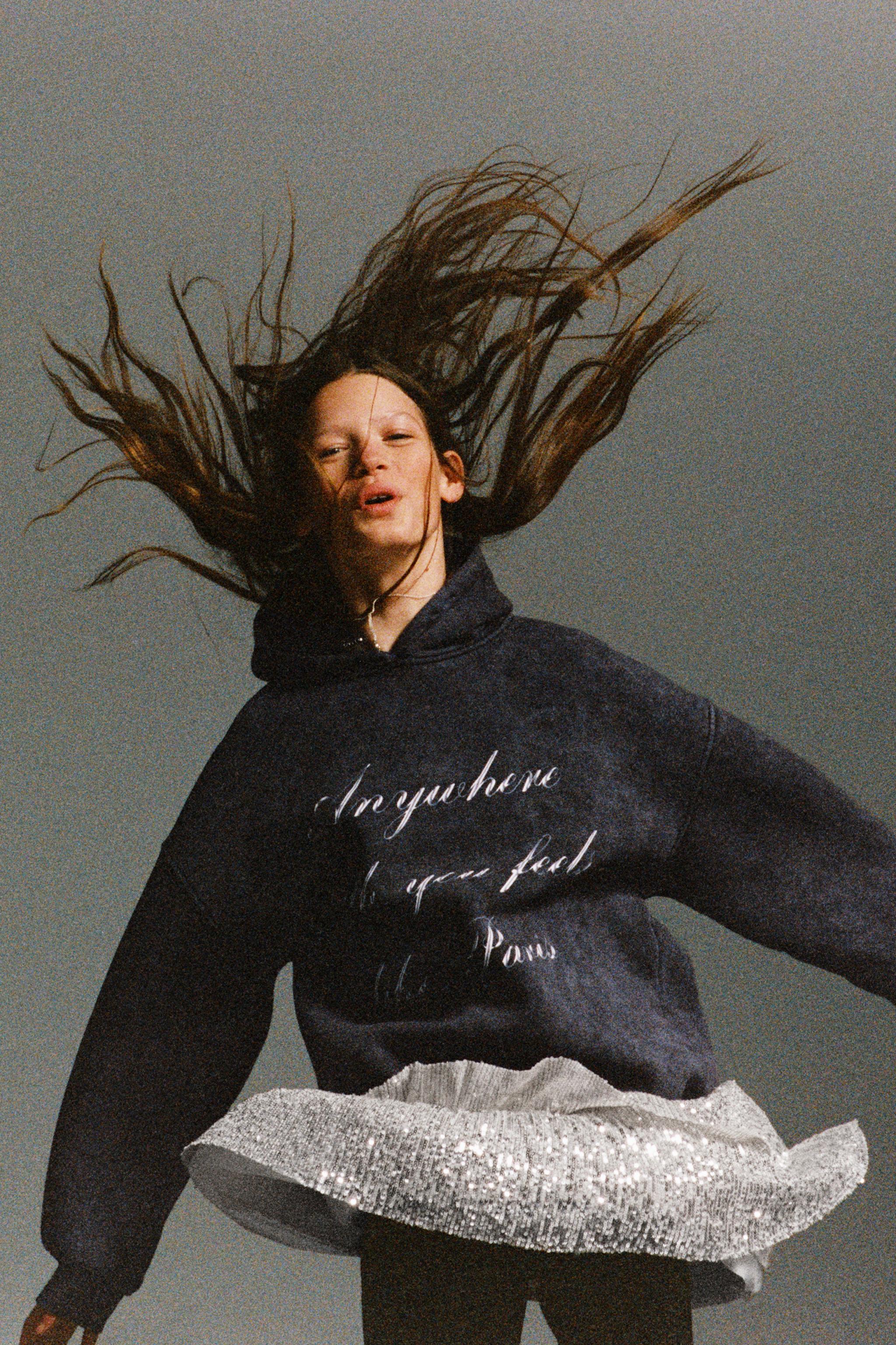 MINI JUPE À PAILLETTES