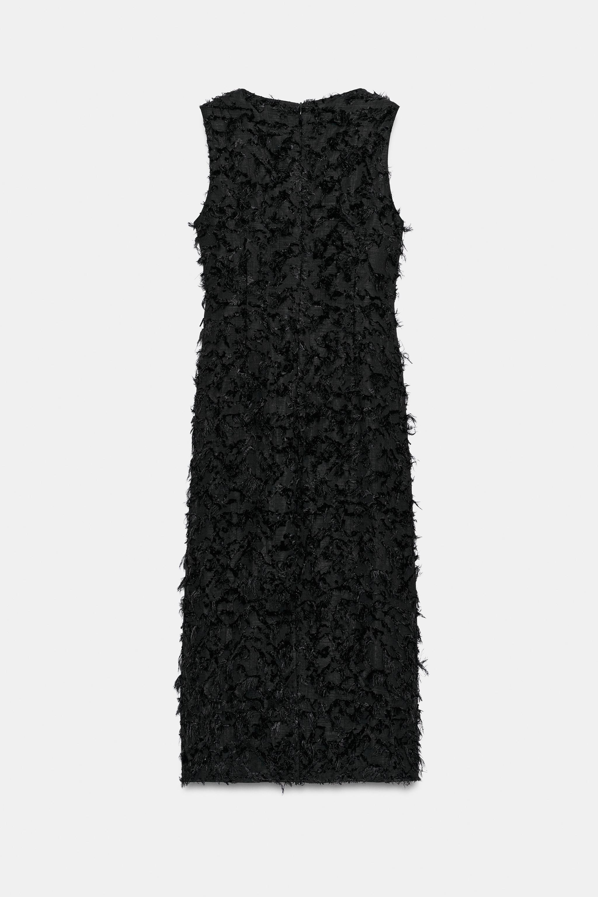 づ*と様 ZARA エンボス加工生地ミディワンピース ブラック　フリンジ　ツイー フリンジ ミディワンピース - ブラック | ZARA Japan / 日本