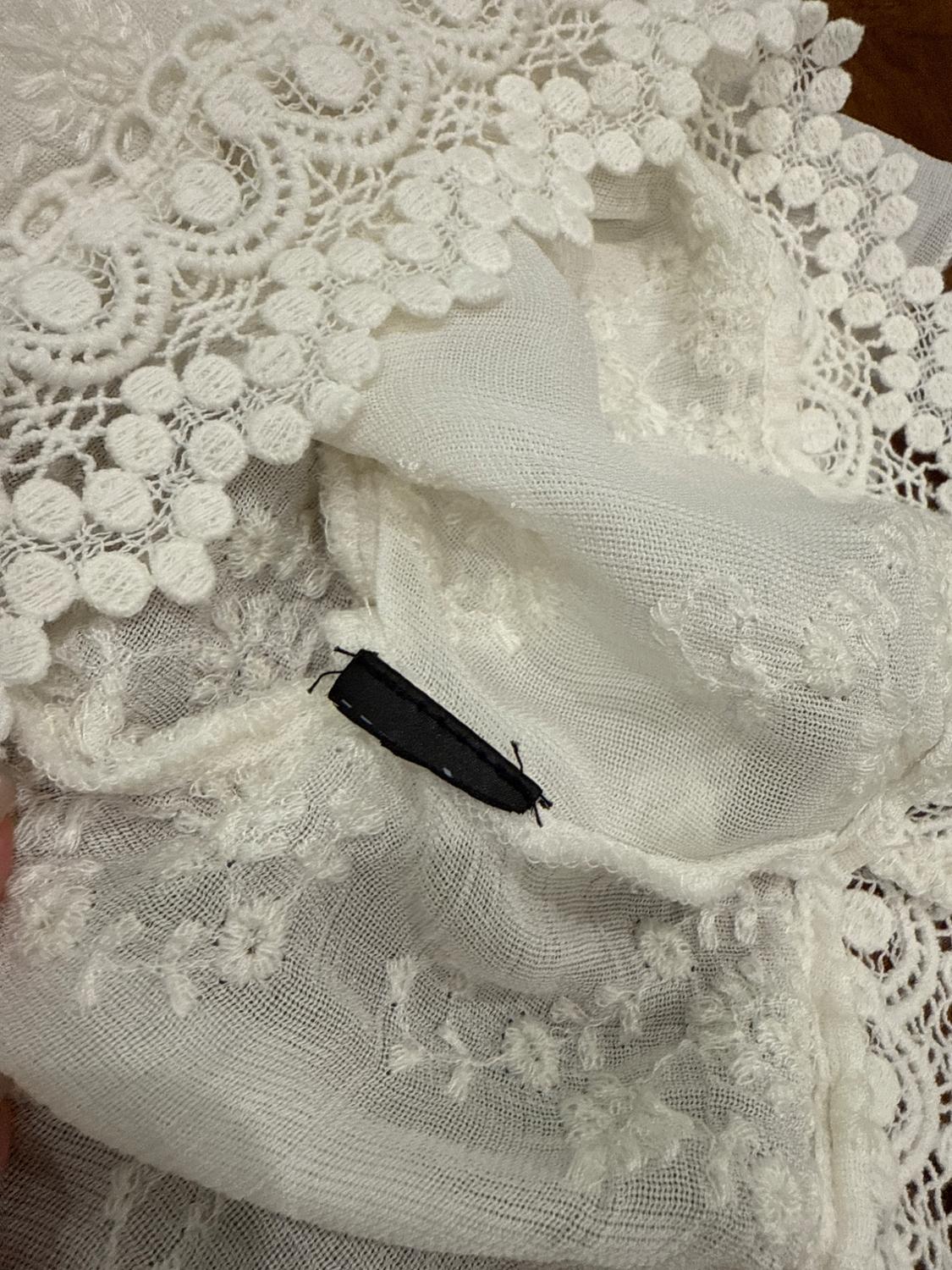 EMBROIDERED BLOUSE - Image 4