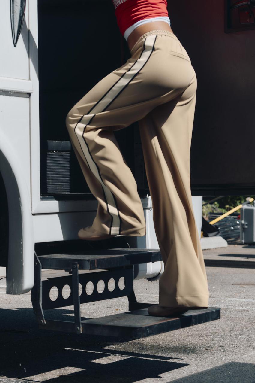 WIDE-LEGパンツ サイドストライプ - サンド | ZARA Japan / 日本 