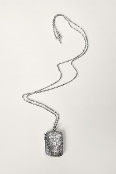 COLAR LONGO CAIXA LABRADA KATE MOSS X ZARA - Prata de Zara