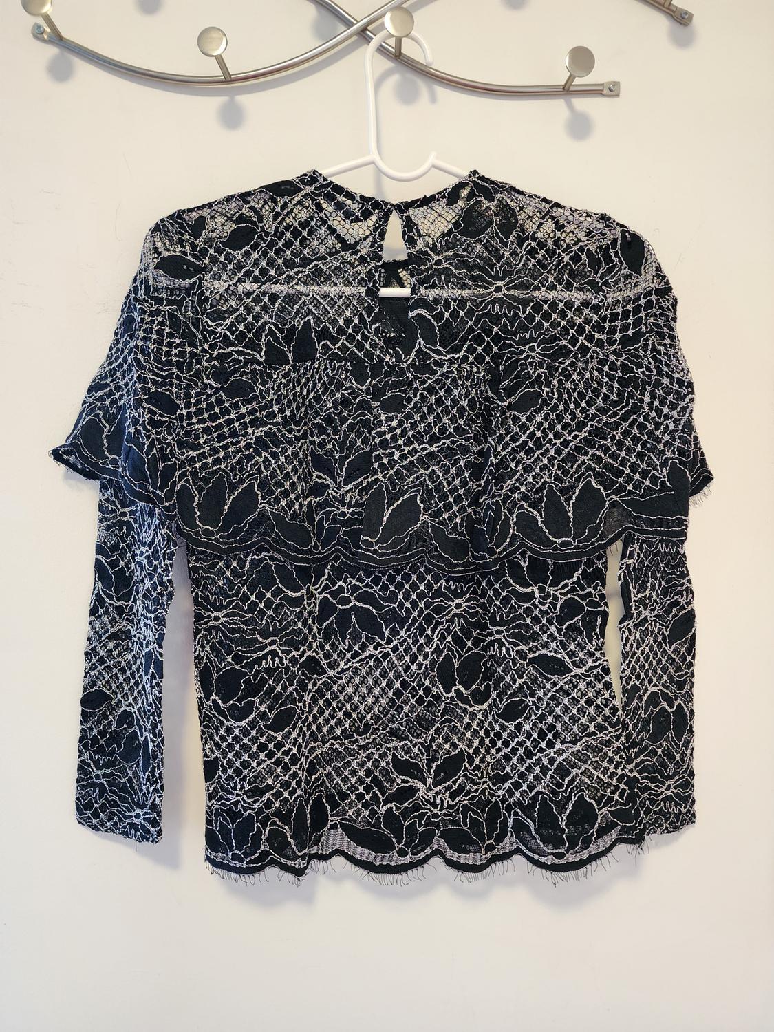 BLACK RUFFLED LACE UP TOP - Image 3