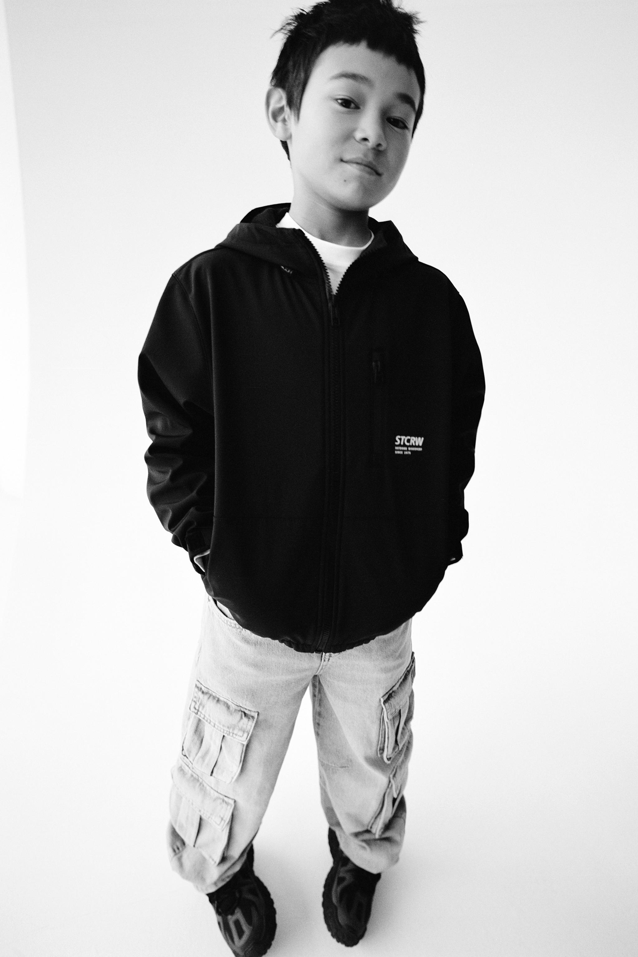 撥水加工テクニカルフードジャケット - ブラック | ZARA Japan