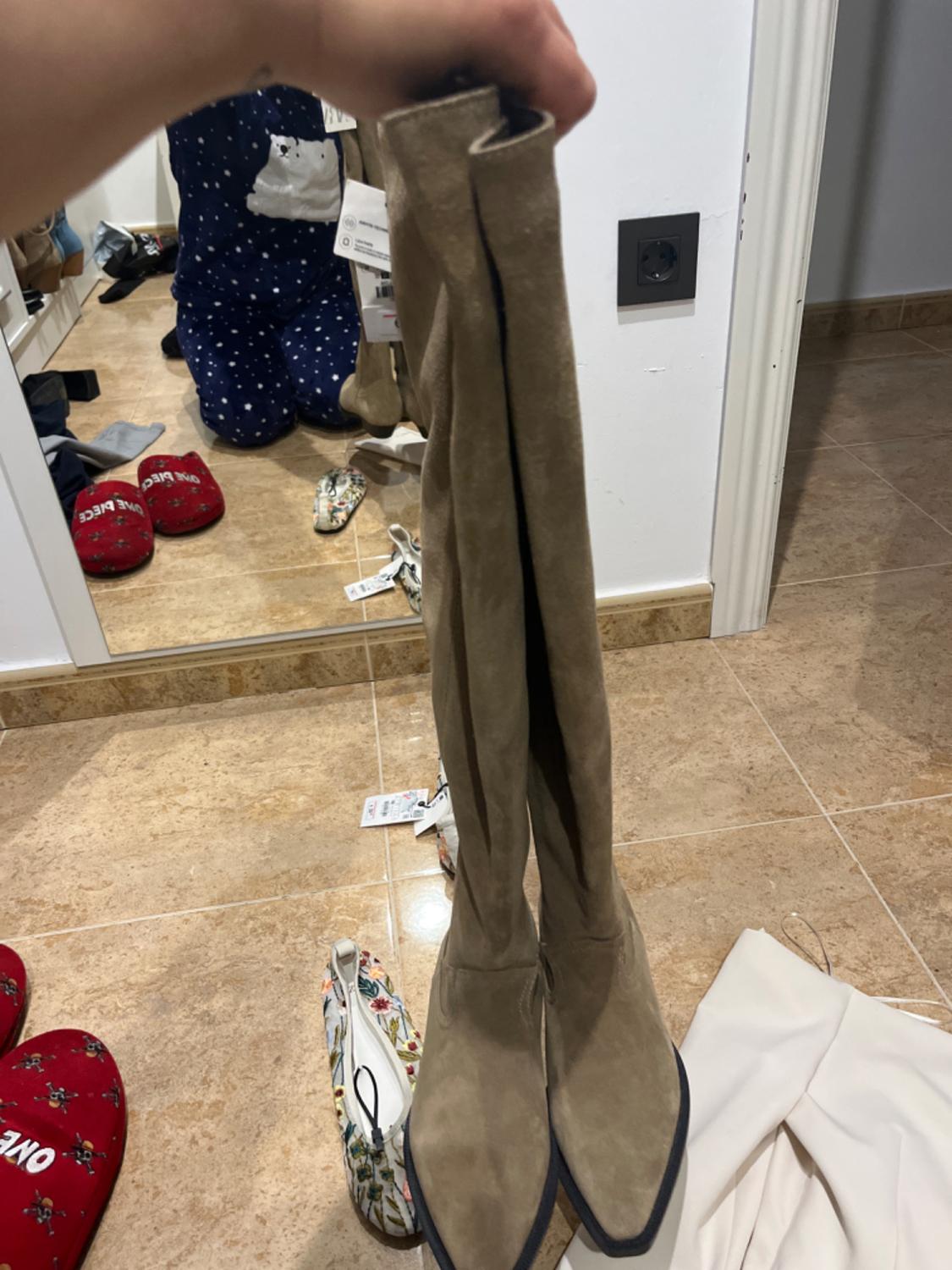 FLAT XL COWBOY SPLIT SUEDE BOOTS