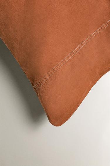 KIDS' DYED PILLOWCASE - Brick by Zara - Image 3