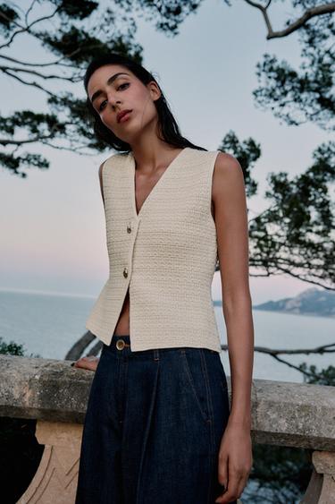 TEXTURED KNIT WAISTCOAT - Ecru by Zara