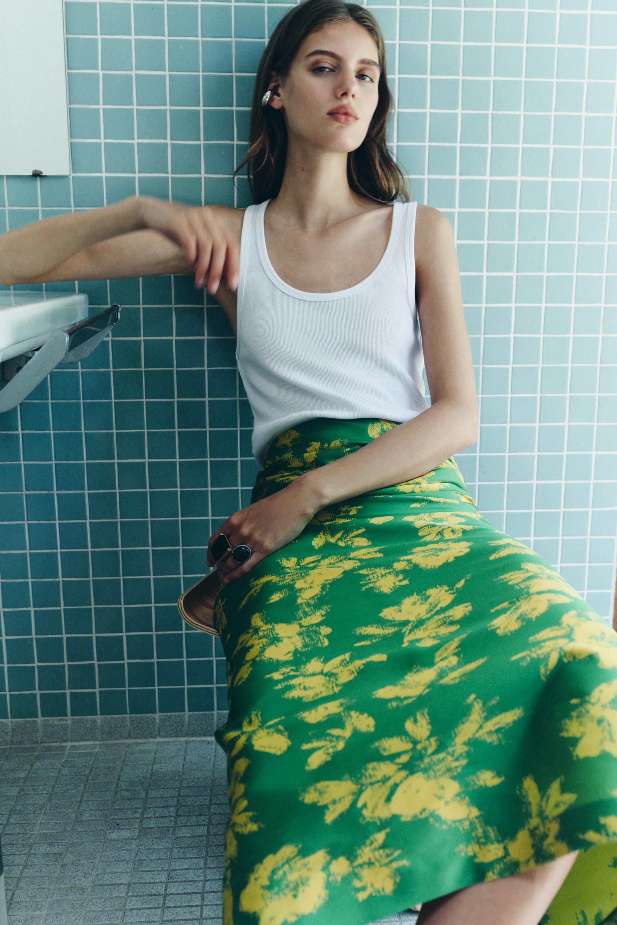 Long green skirt zara hotsell