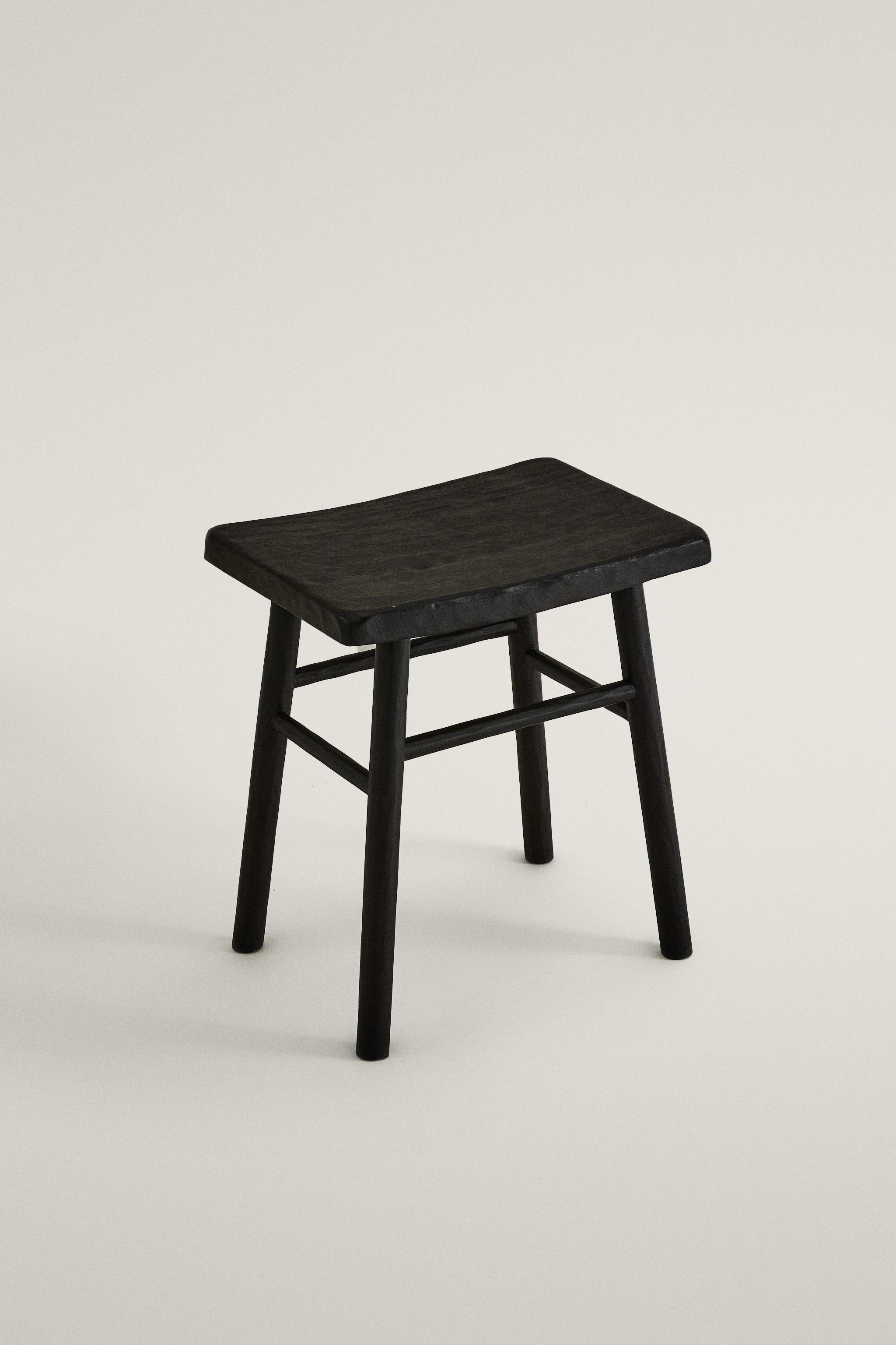 TABOURET MARTELÉ BOIS